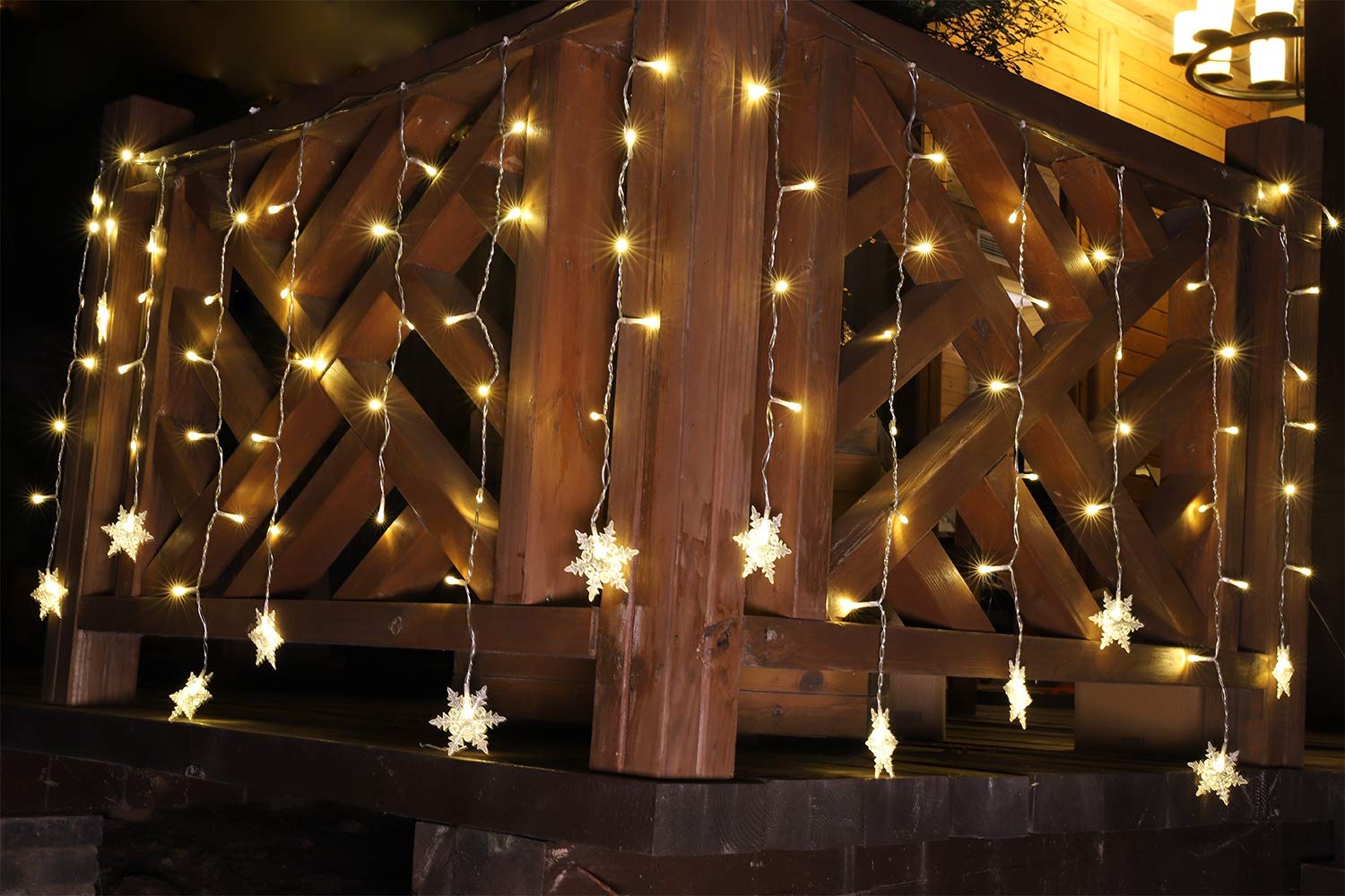 Led lichtgordijn kerst - 3 meter - 18 sneeuwvlokken - warm wit - 108 leds