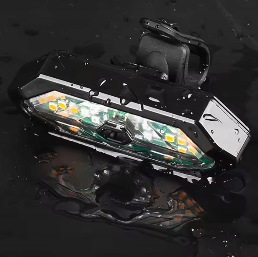 Fietslampje met richtingaanwijzers - Oplaadbaar - Draadloos - Rood / oranje