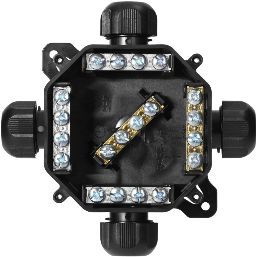 lasdoos voor ster en driehoekschakelingen  4 voudig P67 - 122 x 122