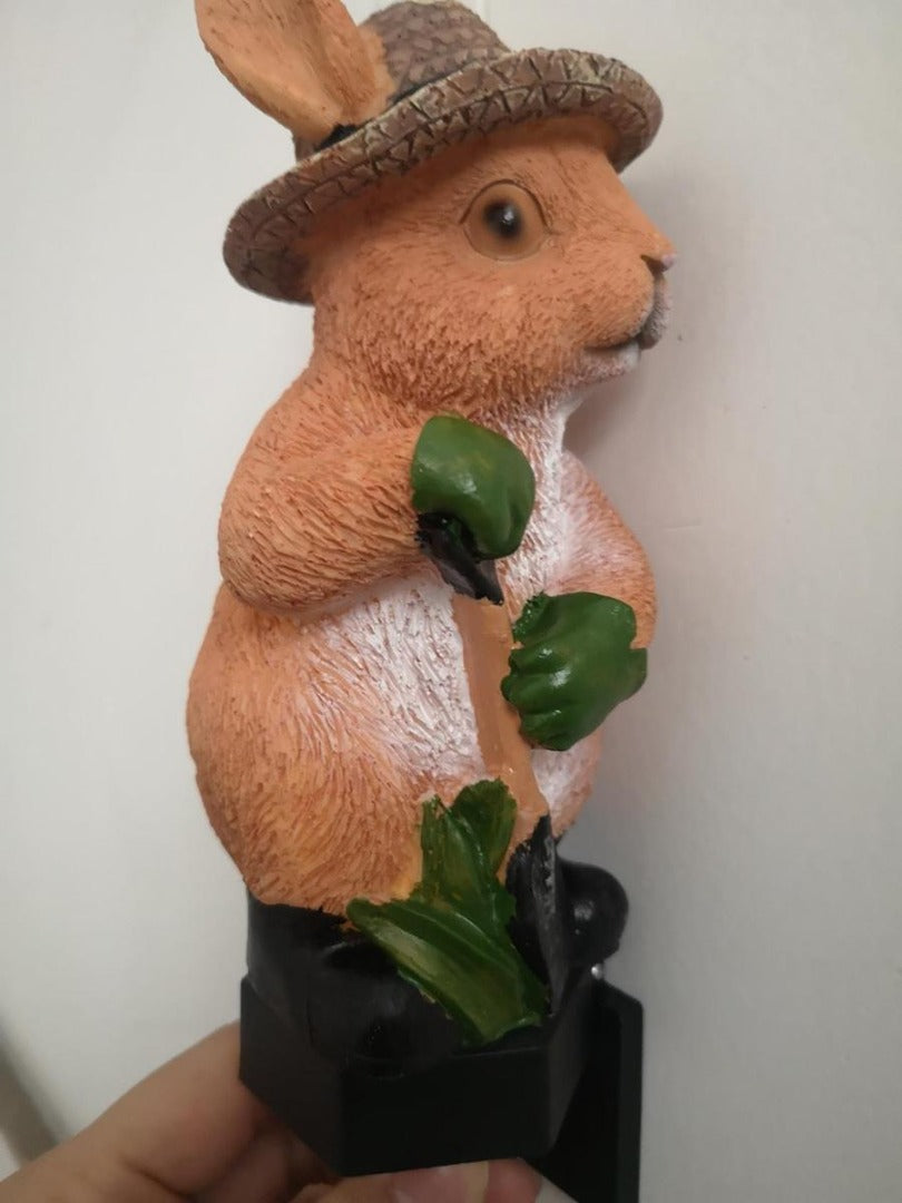 Solar LED Konijn met schep - Met schemersensor en prikpen